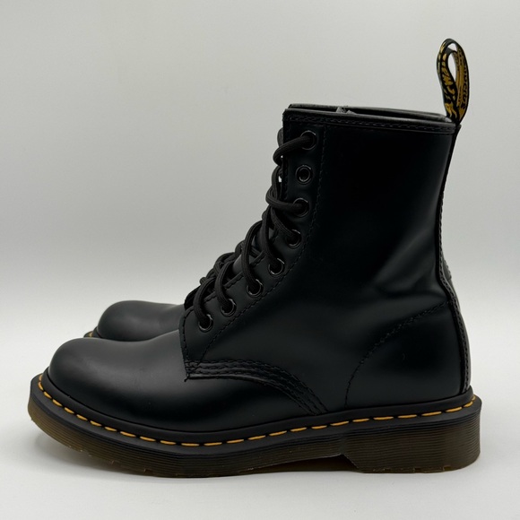 Dr. Martens 11821 Black Leather Combat Boots Women's AirWair Size 6 - Picture 8 of 17
